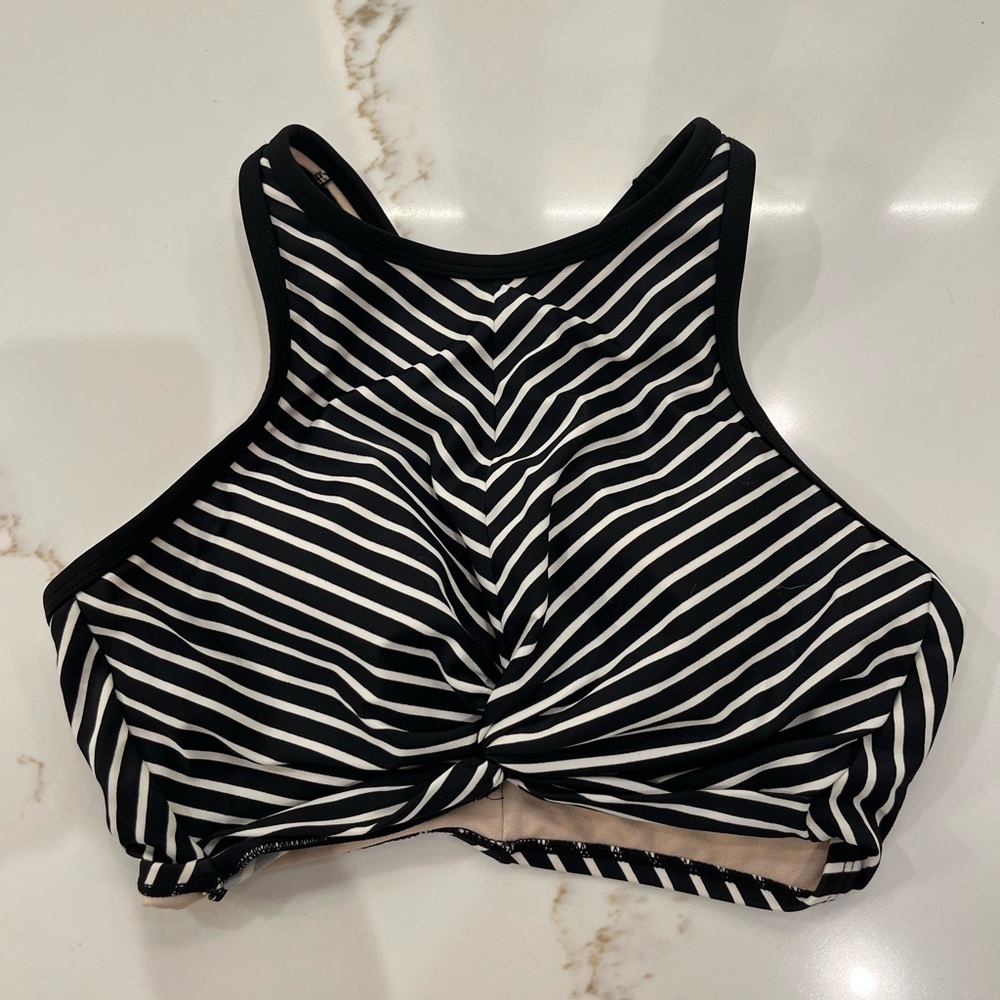 Kona Sol High Neck/High Support Black and White  Bikini Top. Size S. Like new!